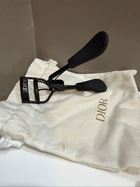 Dior Matte Black Eyelash Curler